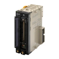 Rozšiřující I/O interface modul PLC řady CJ, připojení z levé strany I/O racku, až 3 racky